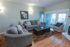 Windermere Coastal Retreat – 7C condo