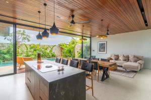 The Heights - Modern 2 Bedroom Villa with Private Pool