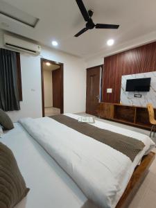 Hotel Parth Residency