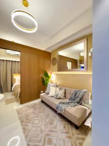 LuxeGold at Red Residences l WiFi Netflix I RED RES 2733