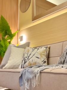 LuxeGold at Red Residences l WiFi Netflix I RED RES 2733