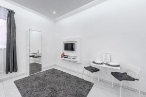 Pearl & White Luxury Residences