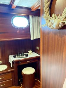 Caicco Silver Star 2 by Blue Marine