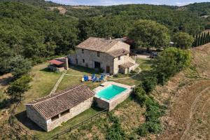 SCAPPO IN UMBRIA, casale al lago
