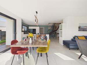 Superbe maison recente pour 8 avec jardin