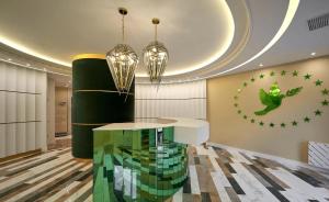 3-258 Pechersk Plaza, Boichuka 17, Kyiv centre, panoramic city view, 15 kW backup power, Petrovdom Apartment