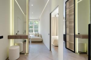 3-258 Pechersk Plaza, Boichuka 17, Kyiv centre, panoramic city view, 15 kW backup power, Petrovdom Apartment