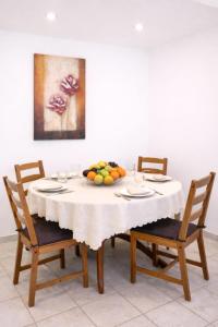 Yviome Rhodes Central Escape