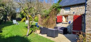 Jolie maison en pierres avec son jardin bucolique