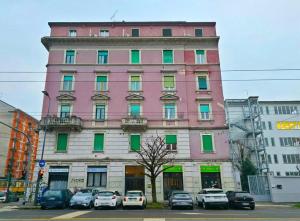 Bright cozy flat near Maciachini Metro M3 Duomo