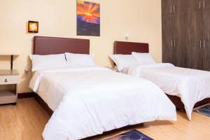 Tarriek CountrySide Studios with Mountain Views