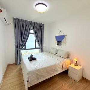 Seaview 8Pax 2B1R Condo Forest City duty free shop 4D-1206