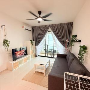 Seaview 8Pax 2B1R Condo Forest City duty free shop 4D-1206
