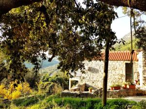 Cottage Melita the Apartment for Animal Lovers 