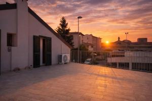 La Corte Urbana 48A Parking