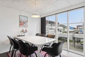 Cozy Holiday Home At Øer Maritime Ferieby