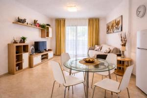 Beautiful Apartment Palm Mar con 4 posti letto e 3 piscine