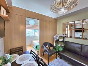 Cozy Fully Furnished 1BR near BGC & Airport