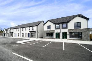 West Point Way - Central Modern 3 bed - Donegal Town