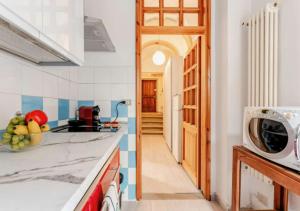 Apartment Central Florence with Historic Frescoes & Garden - SMN Station !