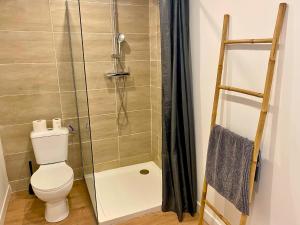 Duplex moderne et calme - face gare & proche centre