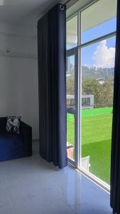 Holly House Homestay