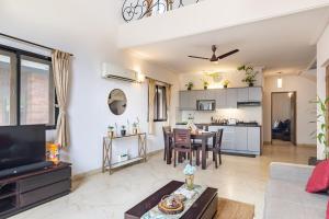 New Luxury Duplex villa with pool in Siolim