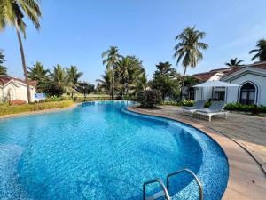 New Luxury Duplex villa with pool in Siolim
