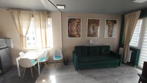 YoniHarmony - 2 parking places