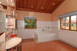 Ferienwohnung Forggensee , Schwangau-Alterschrofen im Allgäu, mit Königscard