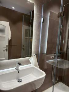 Luxury 2BR Across Archaeological Museum