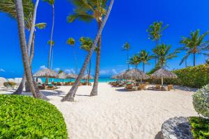 Iberostate 2BR Apartment - BBQ, Terrace, Lake & Golf Views, Beach Club Access