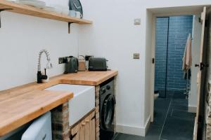 Cute and cosy 2 bed cottage in beautiful Solva