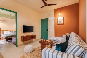 Heritage The Bosque by Hireavilla - 1BHK in North Goa with Pool, Gym & Clubhouse Access
