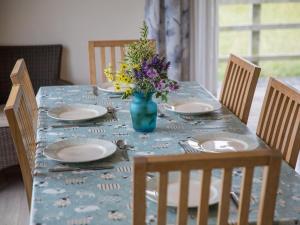 4 Bed in Bridgwater oc-shalo