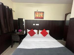 Hotel Satya Niketan Near South Embassy