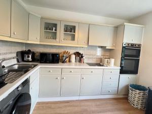 Spacious and Modern 1Bed Flat near Ealing