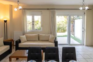 Cozy family home in kiato