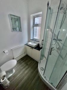 3-Bedroom House, with free parking