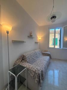 NURAS - Casa Aurelia square view old town img3