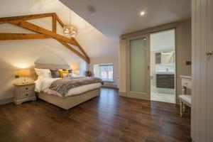 Luxury 1 bedroom converted stable, self-catering accommodation near superb Kinsale