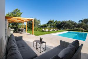 Drakos Estate - Luxury Pool Villas