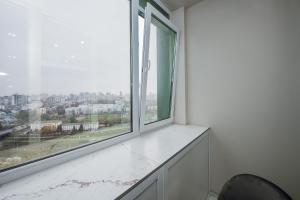 26-303 Manhattan 2-bedroom, Beresteiskyi 11, Kyiv, Politekh metro nearby, stunning city view, 15 kW backup power, Petrovdom Apartment