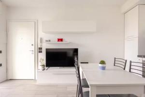 By The Lake Apartments - Smart