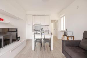 By The Lake Apartments - Smart