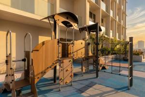 Elegant 1BR Apartment in Hyde Walk by Imtiaz