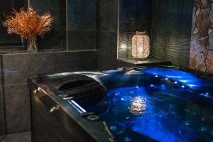 Coco Suite Private Jacuzzi Prague Center