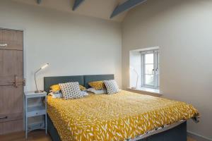 Converted Hay-loft with Stunning Countryside Views