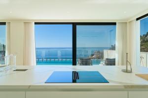 Villa Horizon - Luxury, Heated Pool and Jacuzzi