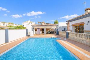 Cubos Casa El Rodeo & Private Pool